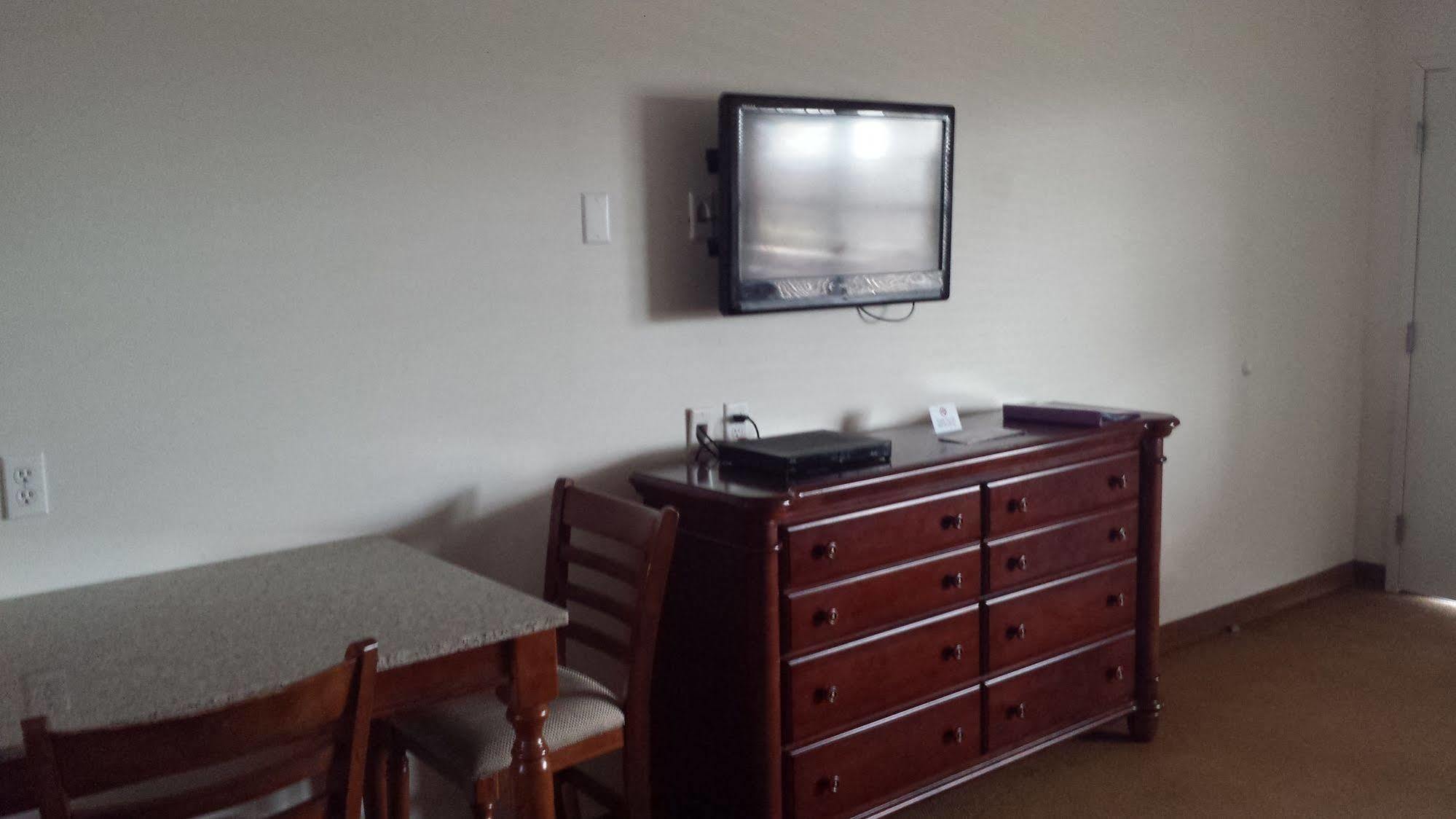 Shore Stay Suites Cape Charles Exteriör bild