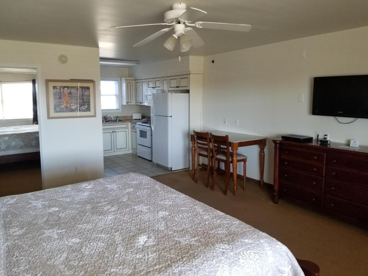Shore Stay Suites Cape Charles Exteriör bild